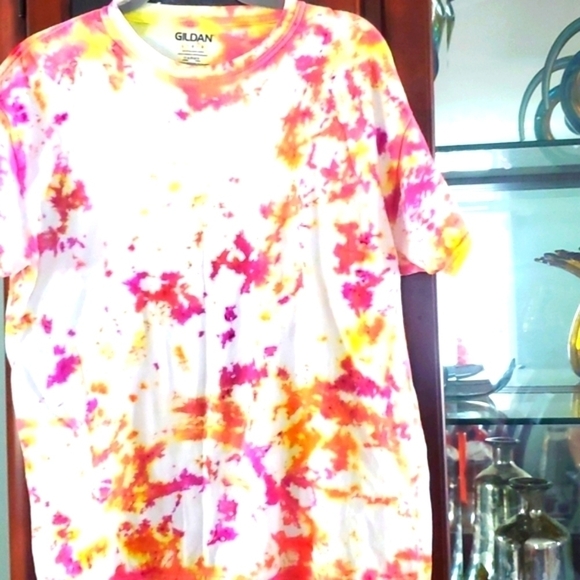 Gildan Tie dyed tee shirt Large - Picture 3 of 4